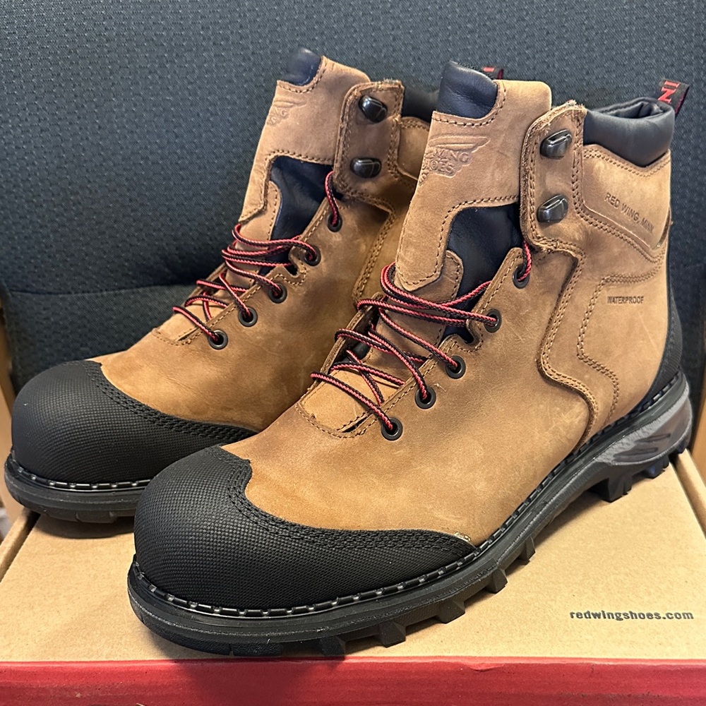 Red Wing Men's Brown Work Boots size 12 safety toe non metallic “NEW”